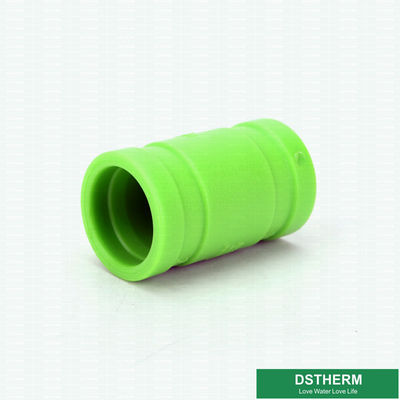 Dimensione di plastica vuota verde della tubatura dell'acqua tecniche di colata dell'accoppiatore degli accessori per tubi da 20-160 millimetri PPR